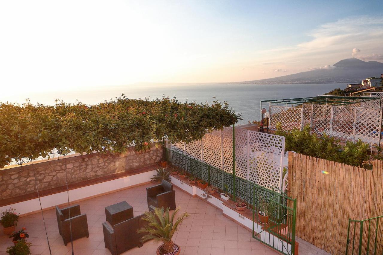 Rama Apartament Vico Equense Esterno foto