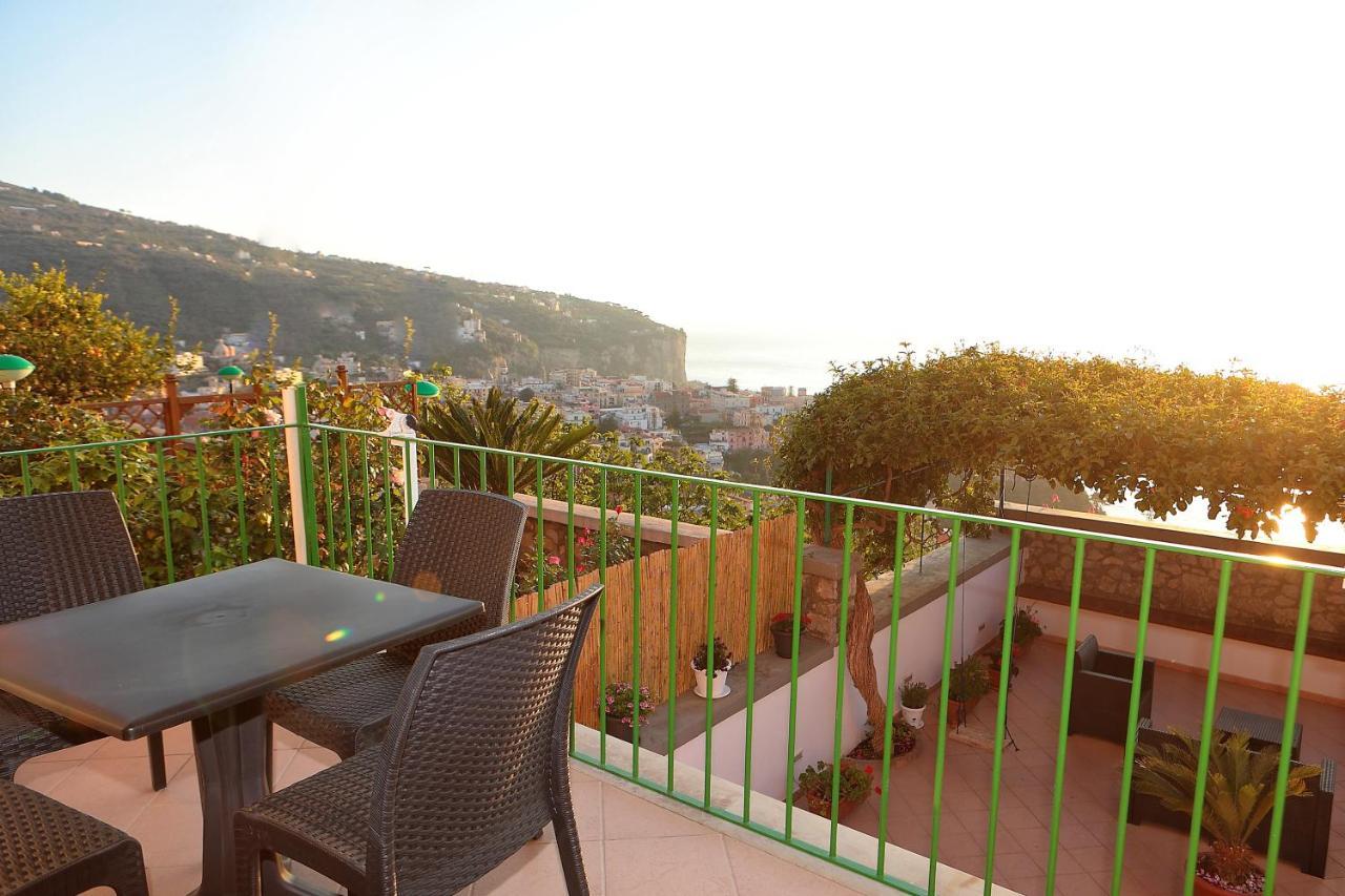 Rama Apartament Vico Equense Esterno foto